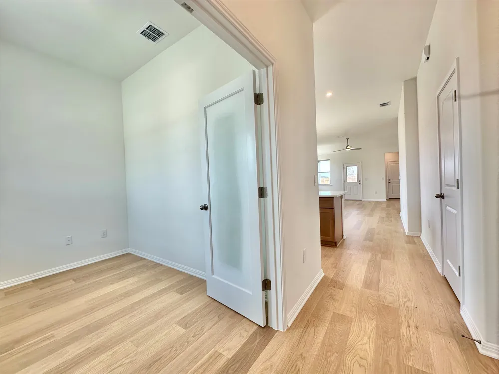 6151 Marsh Lane Buda, TX 78610