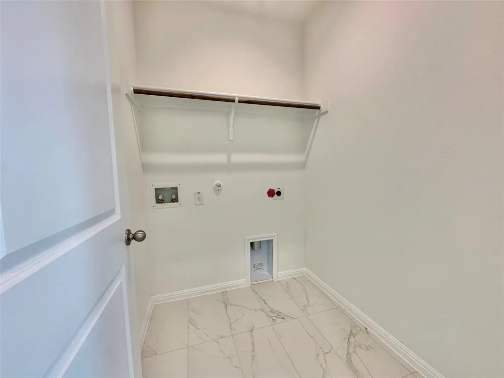 6151 Marsh Lane Buda, TX 78610