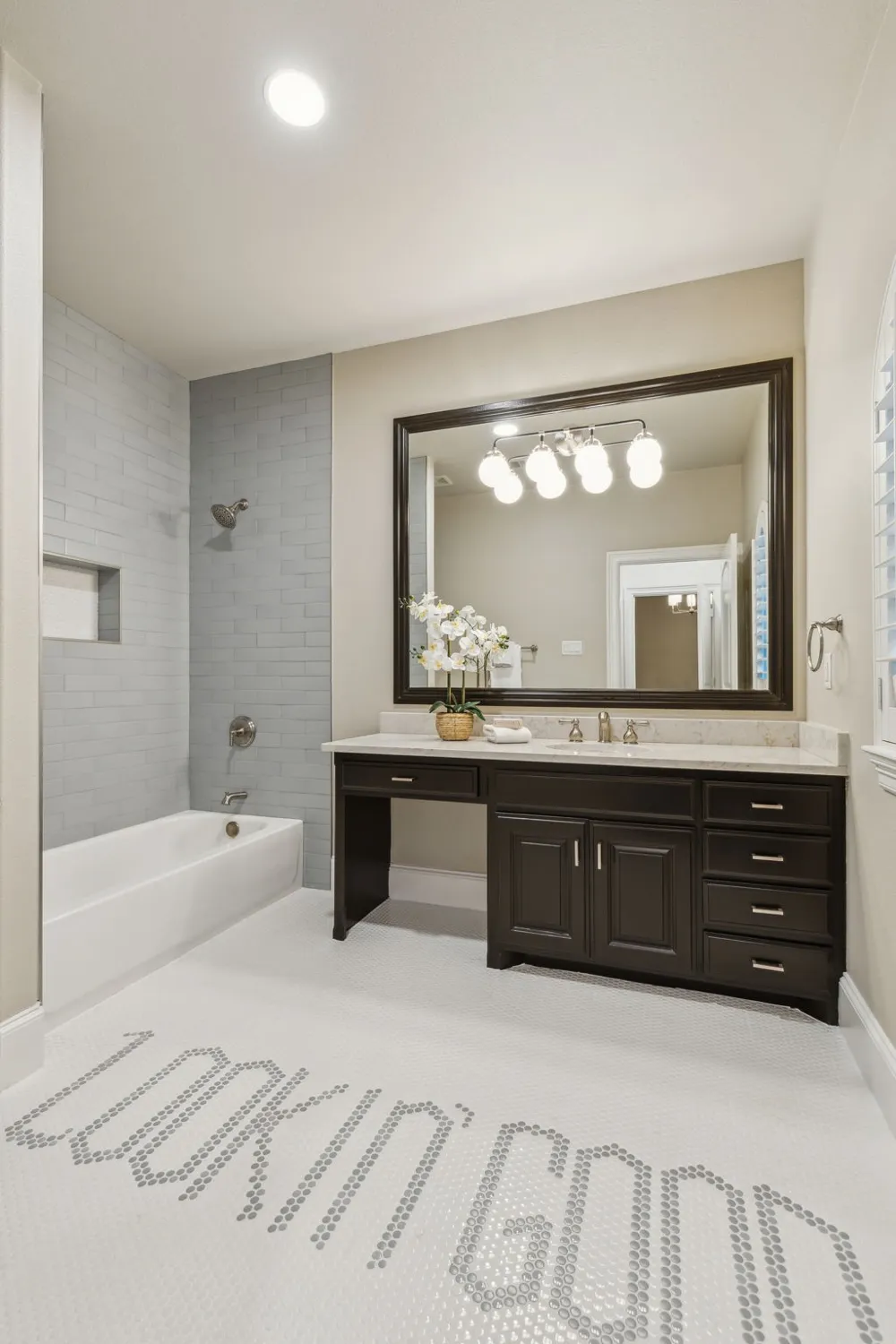 549 Round Hollow Lane Southlake, TX 76092