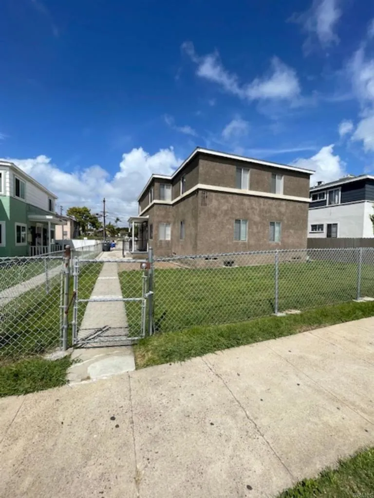 331 E 5th Street National City, CA 91950