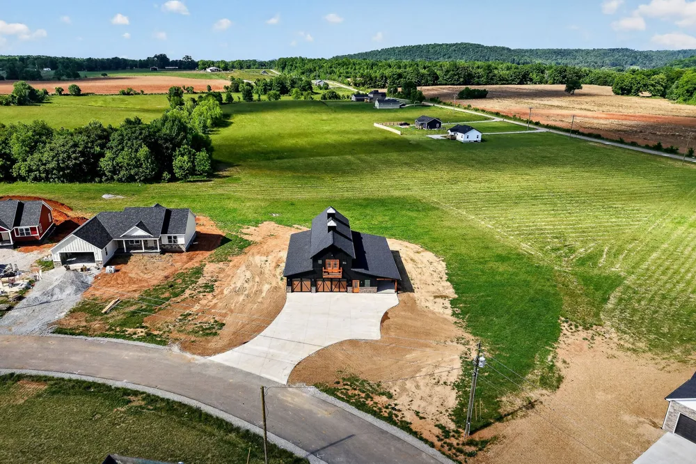 123 Cattlemans Dr Sparta, TN 38583