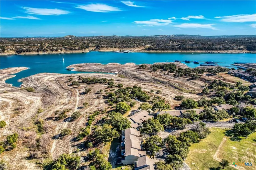 133 Comanche Point Point Venture, TX 78645