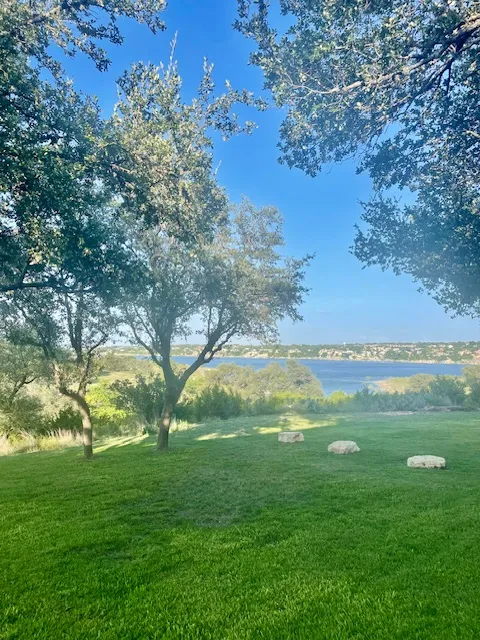 133 Comanche Point Point Venture, TX 78645