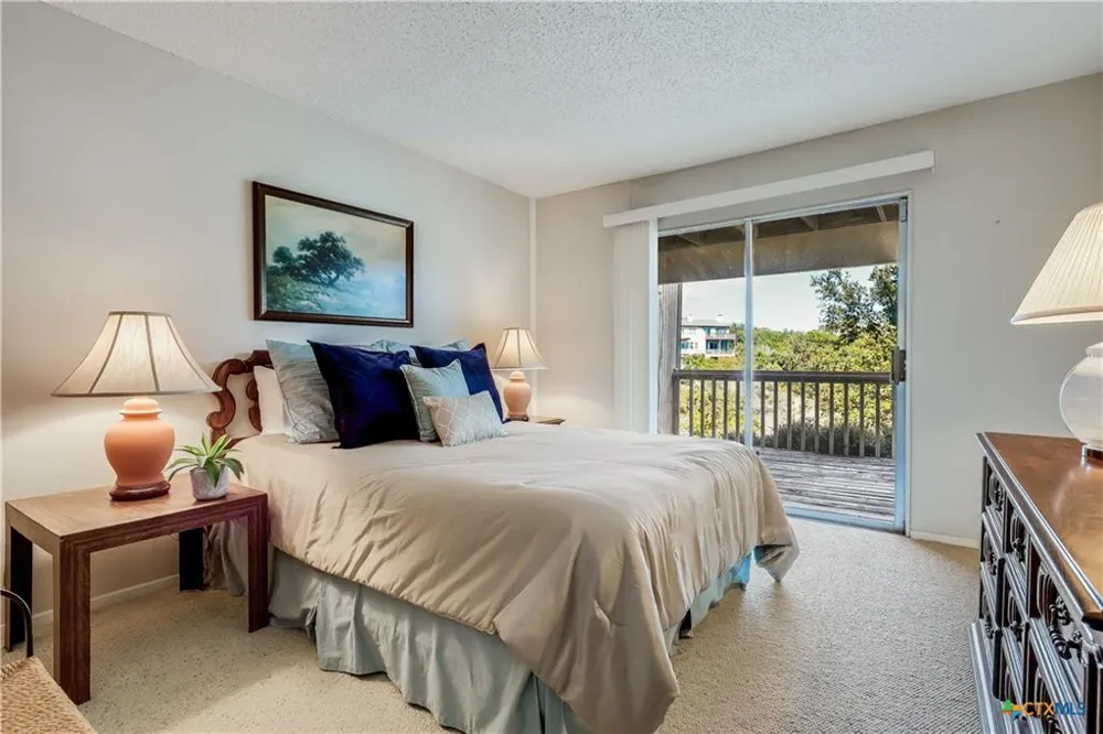 133 Comanche Point Point Venture, TX 78645