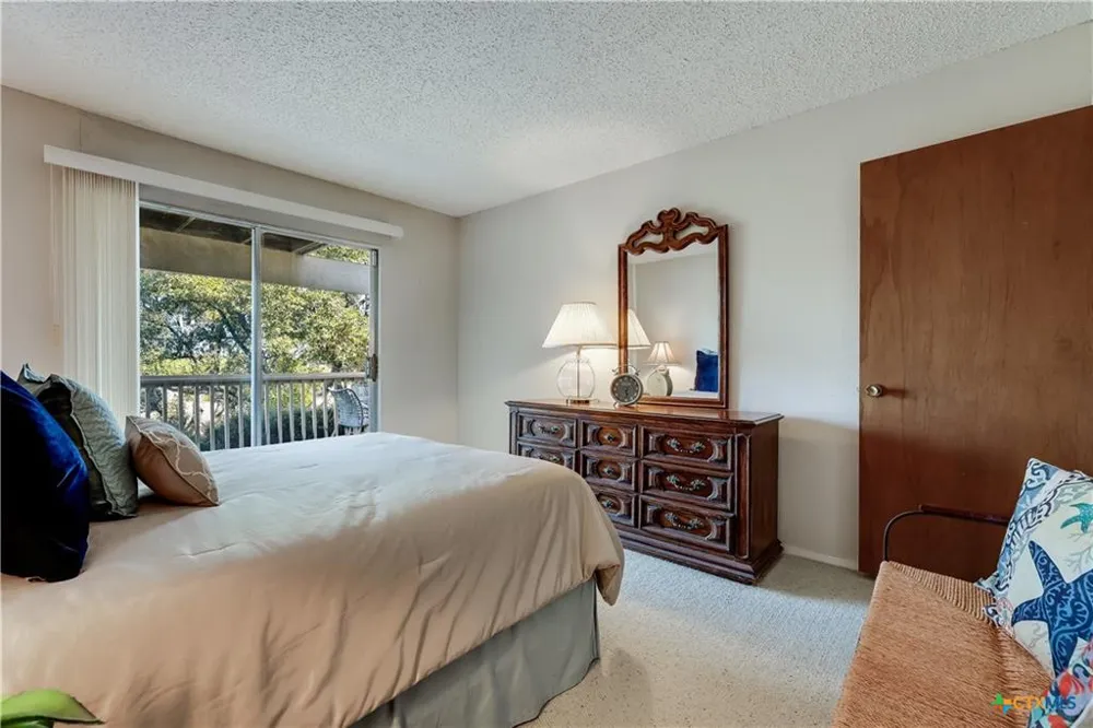 133 Comanche Point Point Venture, TX 78645
