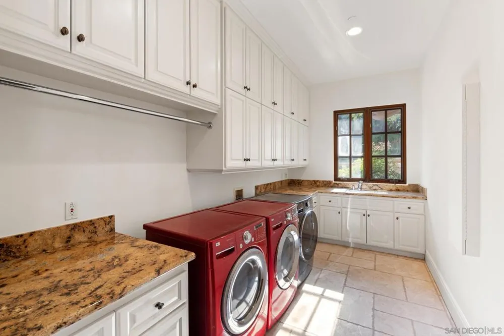 4690 Rancho Del Mar Trl San Diego, CA 92130