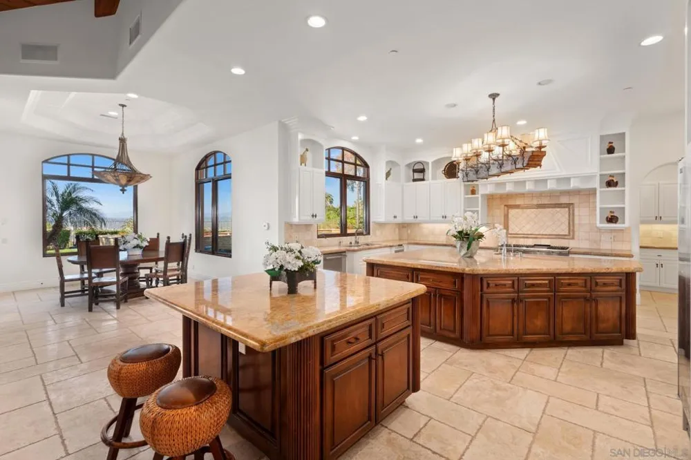 4690 Rancho Del Mar Trl San Diego, CA 92130