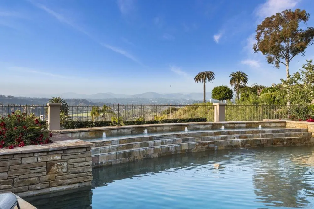4690 Rancho Del Mar Trl San Diego, CA 92130