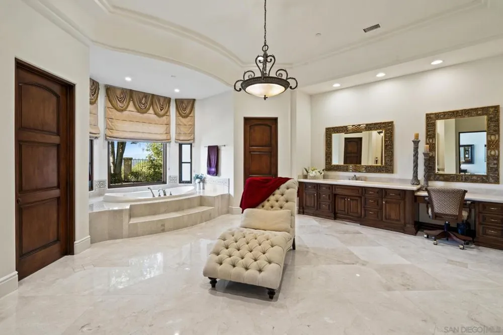 4690 Rancho Del Mar Trl San Diego, CA 92130