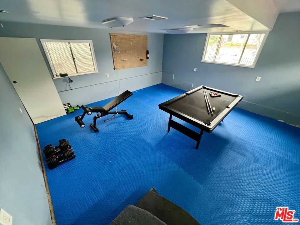 328 E Plymouth Street Inglewood, CA 90302