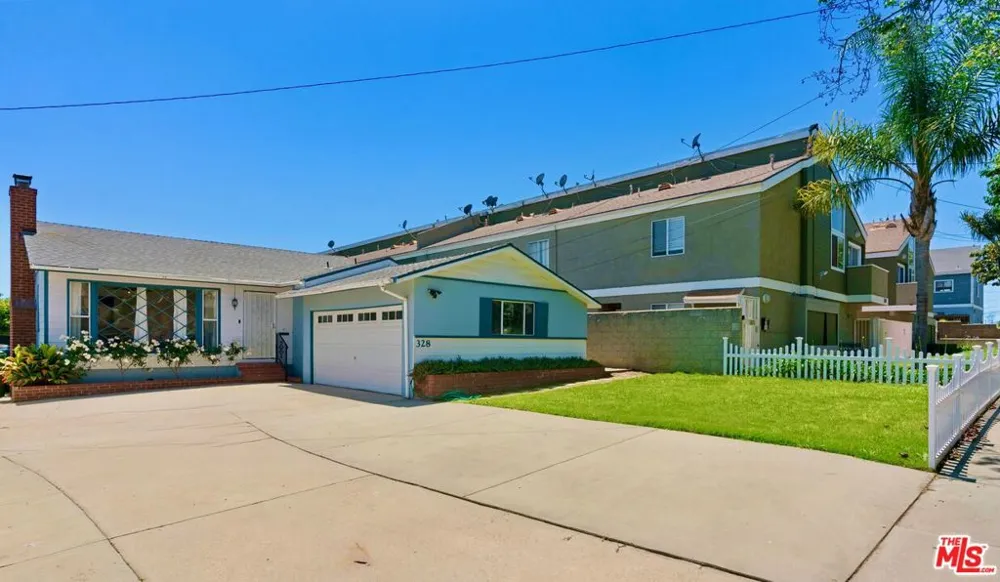 328 E Plymouth Street Inglewood, CA 90302