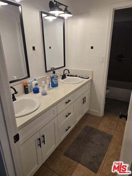 2417 S Budlong Avenue #U#1 R#2 Los Angeles, CA 90007