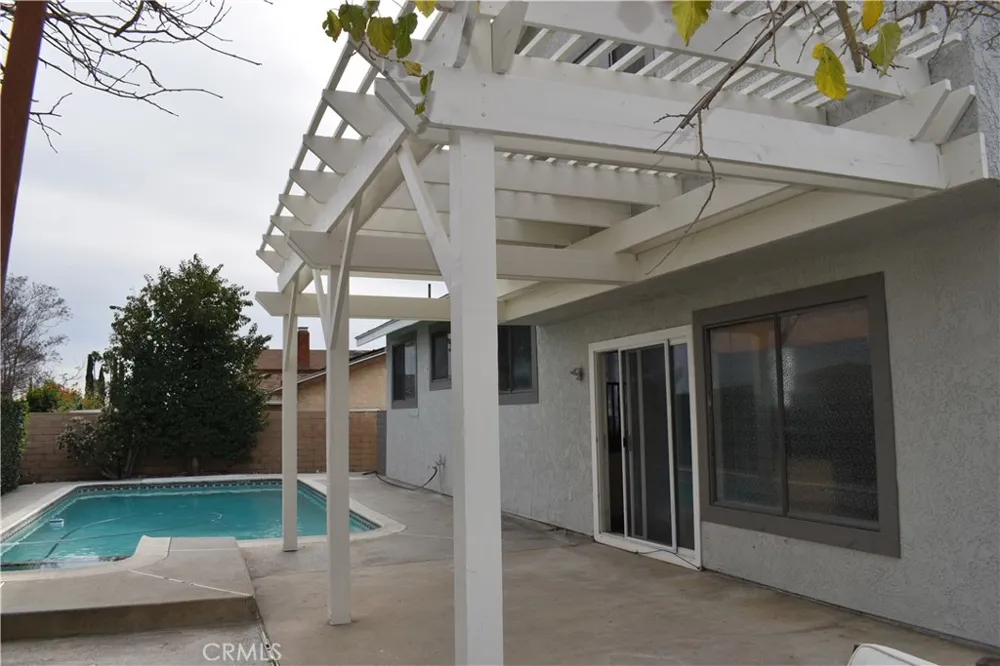 10552 Villa Adelanto, CA 92301