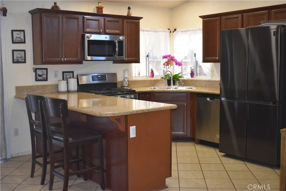 10552 Villa Adelanto, CA 92301