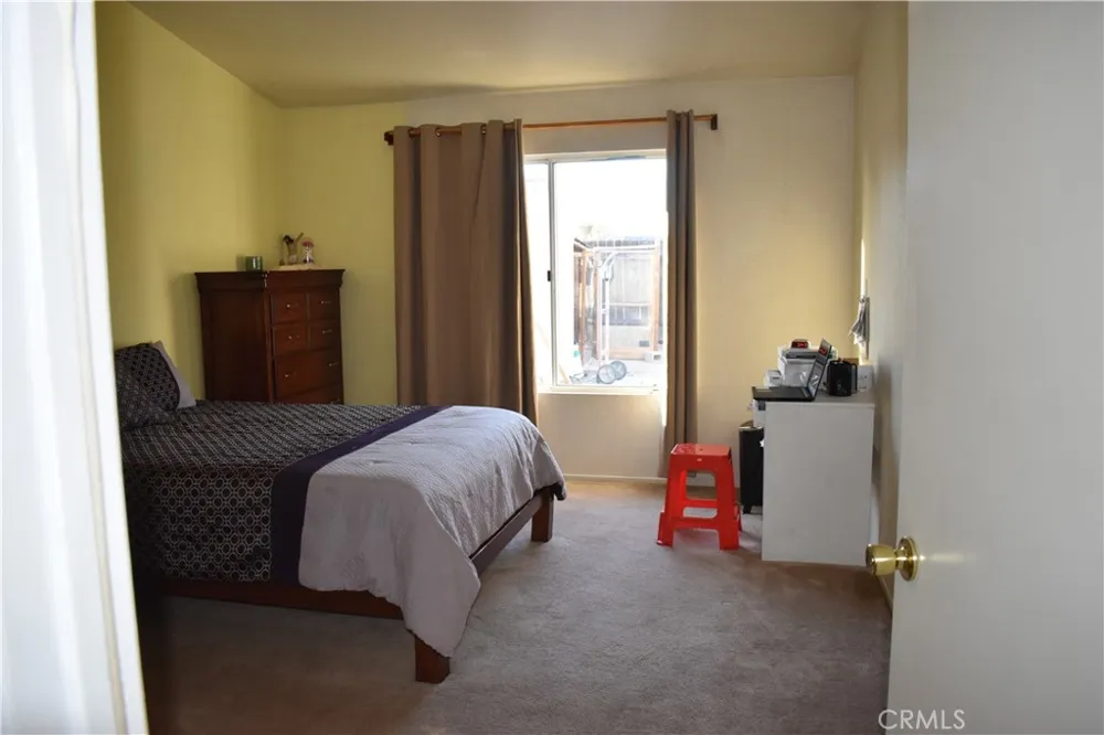 10552 Villa Adelanto, CA 92301