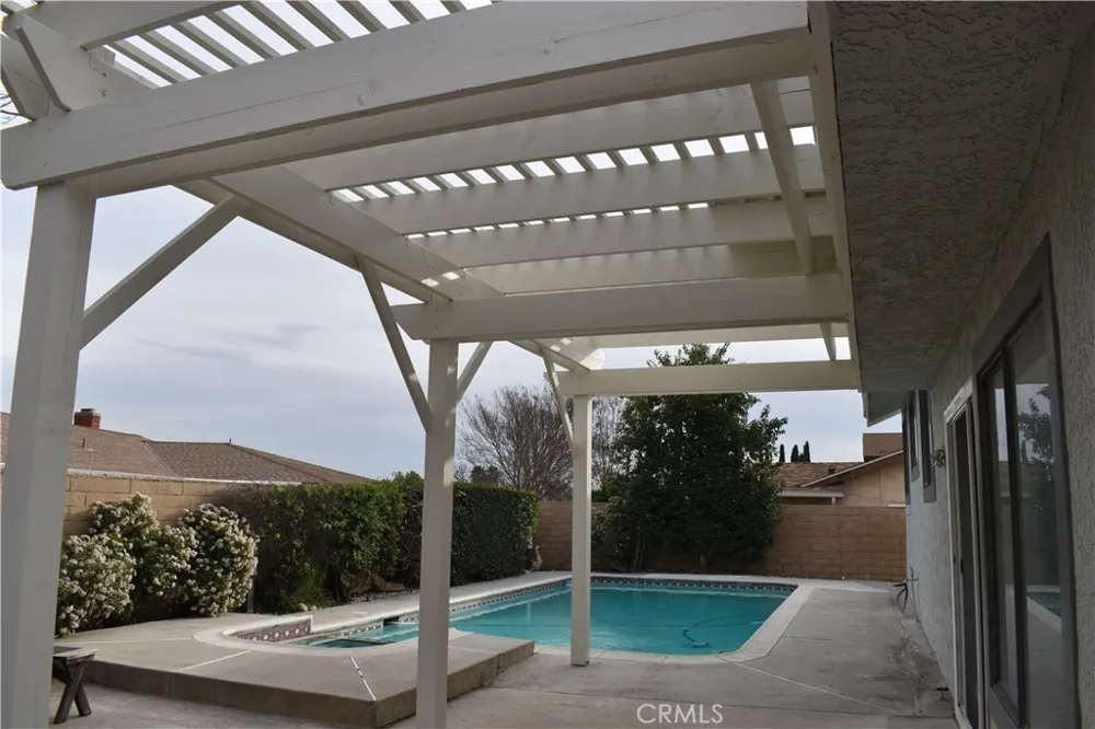 10552 Villa Adelanto, CA 92301