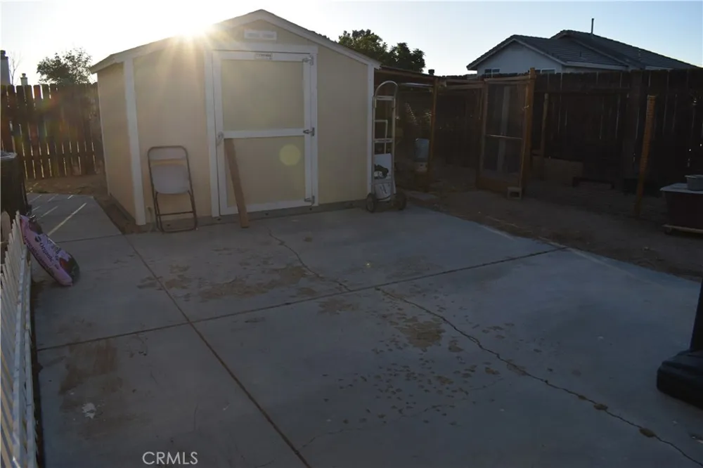 10552 Villa Adelanto, CA 92301