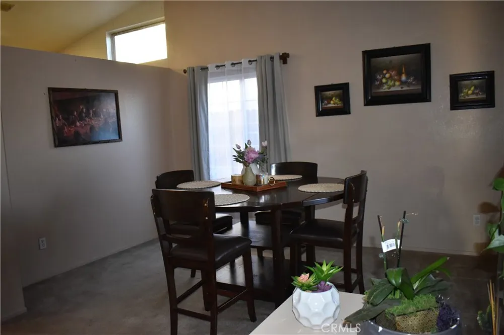 10552 Villa Adelanto, CA 92301