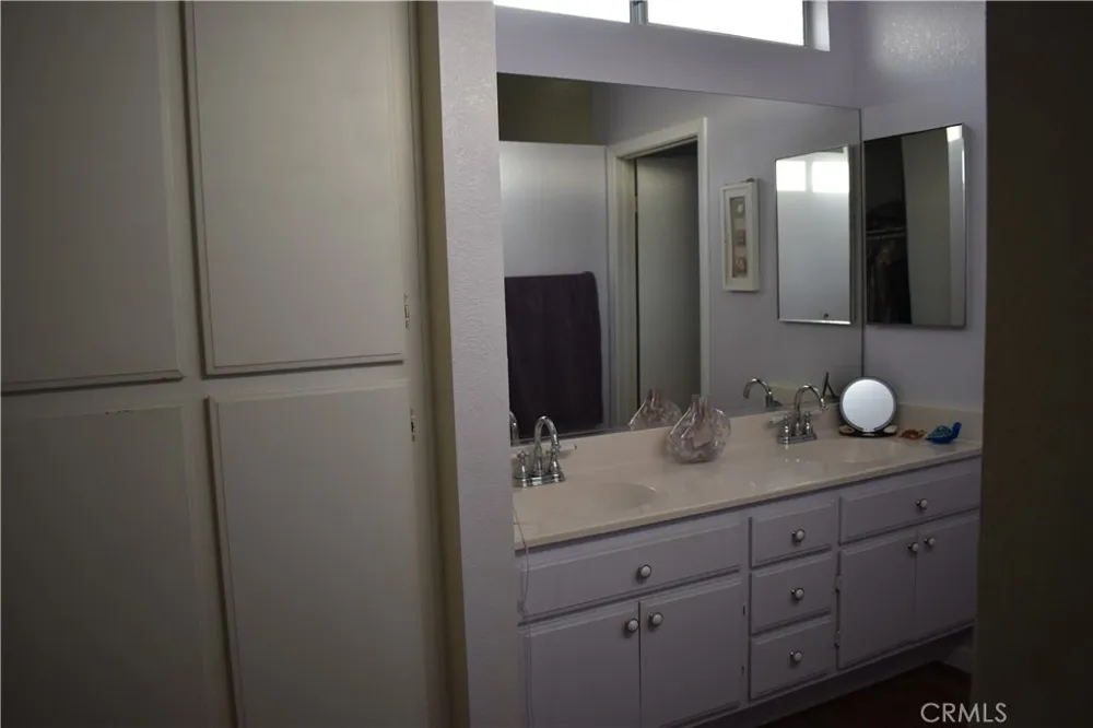 10552 Villa Adelanto, CA 92301
