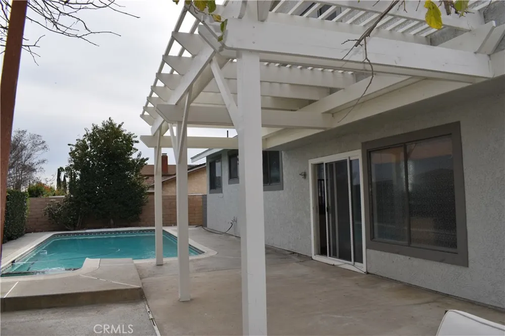 10552 Villa Adelanto, CA 92301