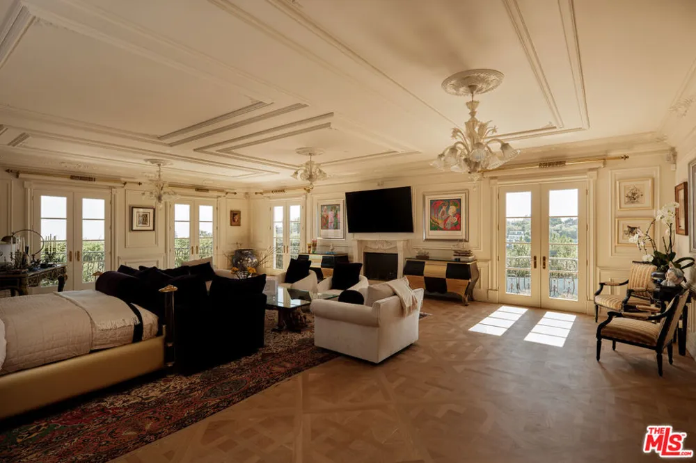 1420 Davies Drive Beverly Hills, CA 90210