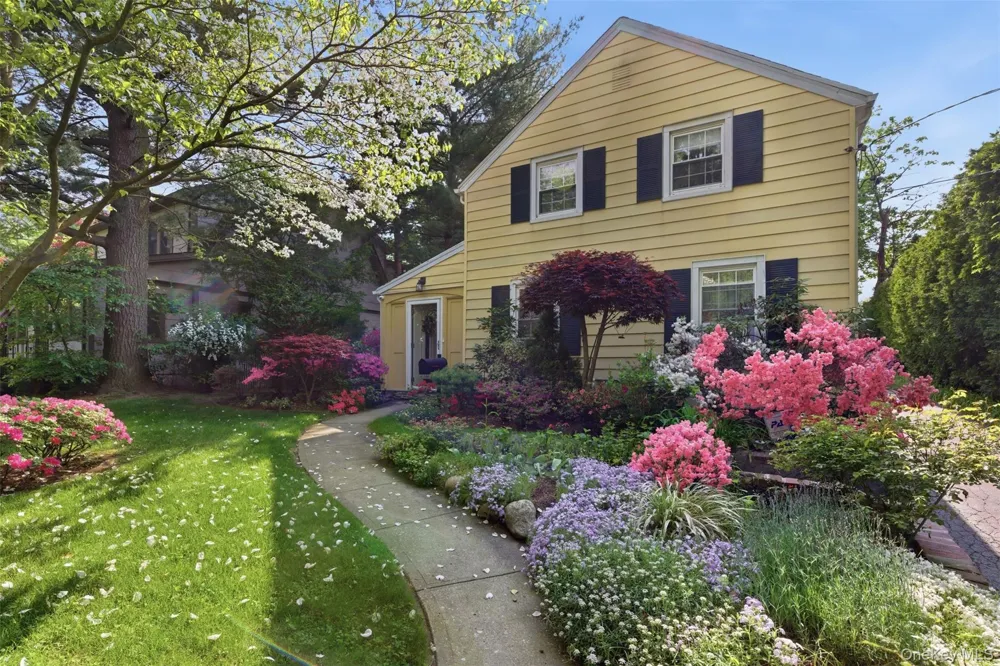 47 Onderdonk Avenue Manhasset, NY 11030