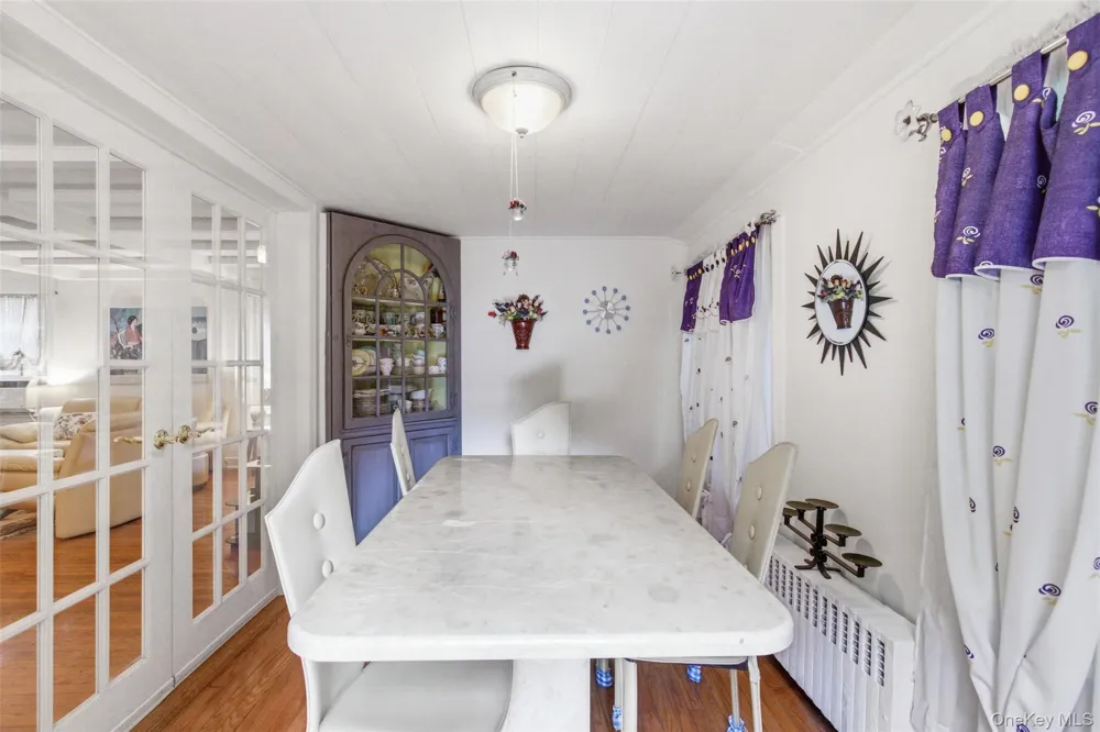 47 Onderdonk Avenue Manhasset, NY 11030