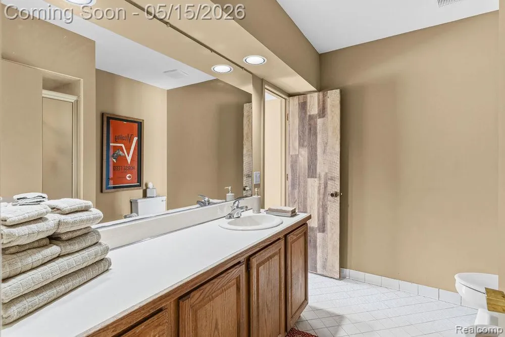 7374 Fox Hill Lane Salem Township, MI 48168