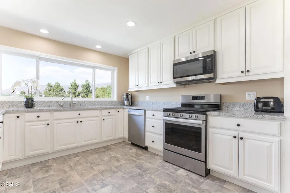 10272 Willow Springs Lane Sunland, CA 91040