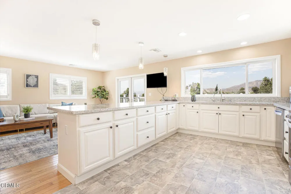10272 Willow Springs Lane Sunland, CA 91040