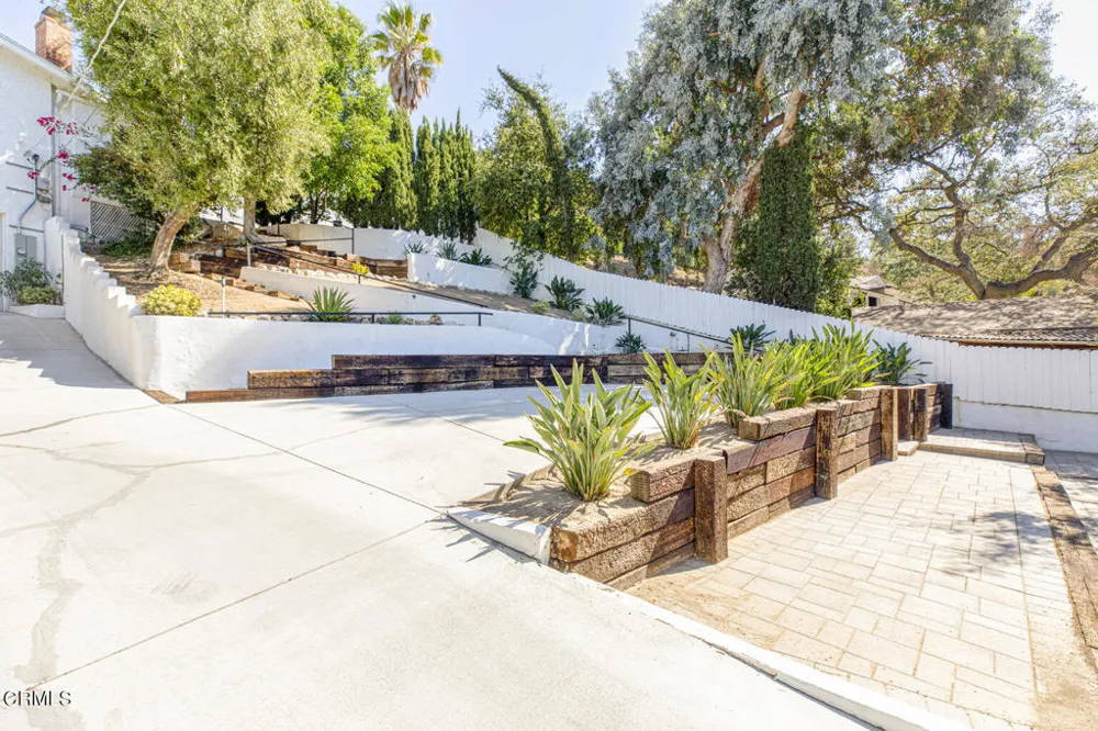 10272 Willow Springs Lane Sunland, CA 91040