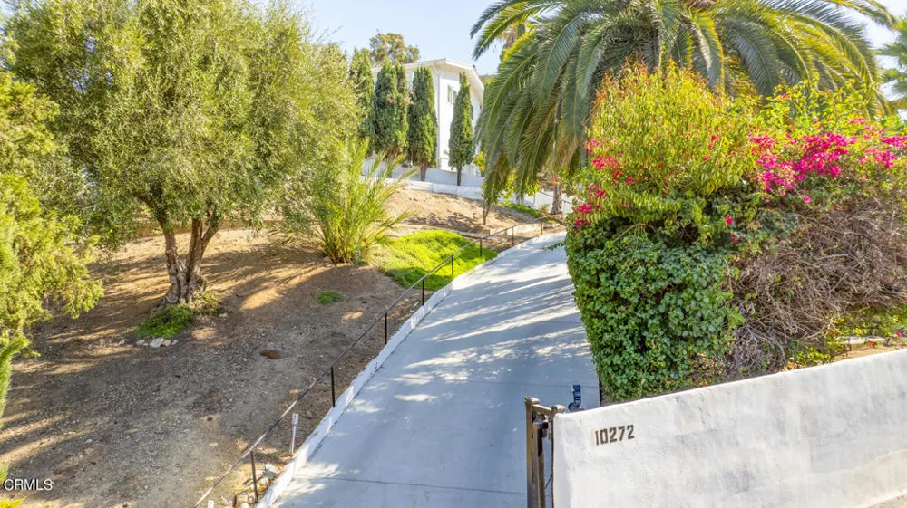 10272 Willow Springs Lane Sunland, CA 91040