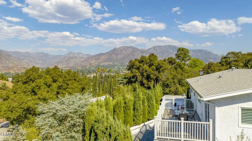 10272 Willow Springs Lane Sunland, CA 91040