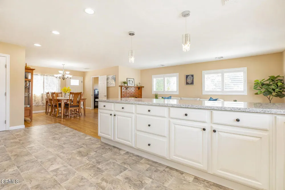 10272 Willow Springs Lane Sunland, CA 91040