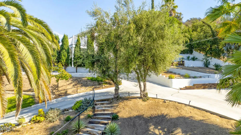 10272 Willow Springs Lane Sunland, CA 91040