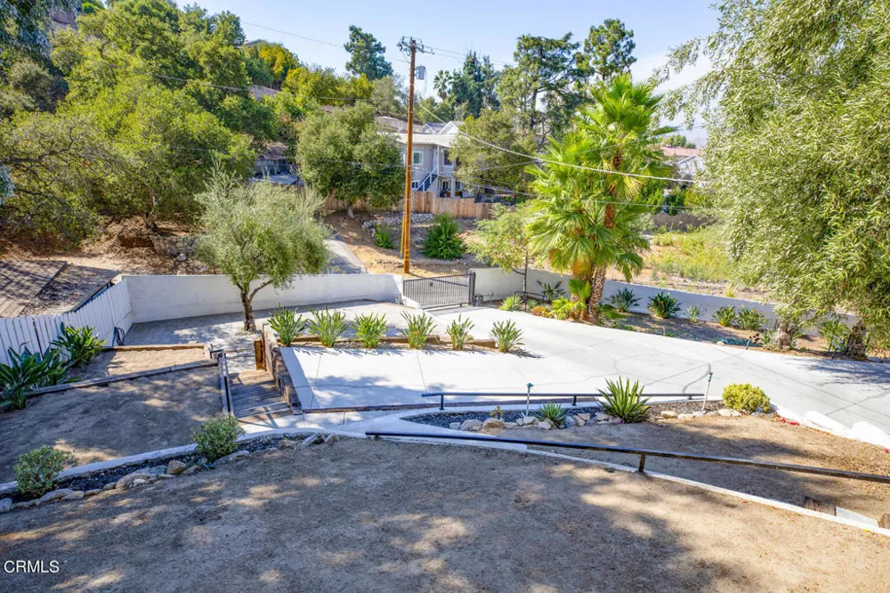 10272 Willow Springs Lane Sunland, CA 91040