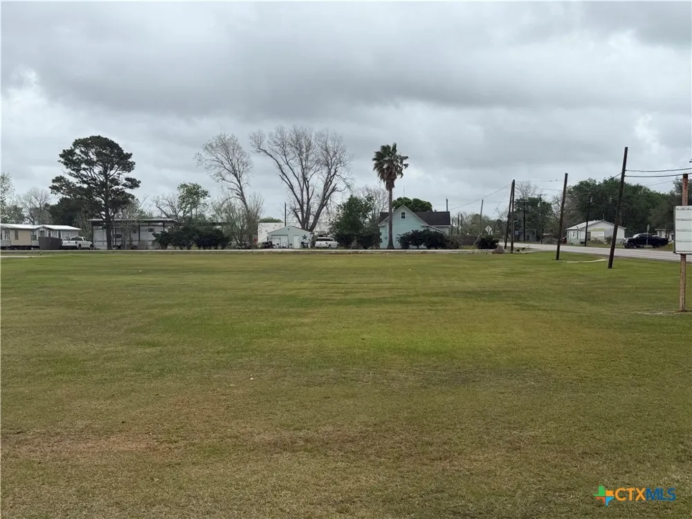 11 3rd Street Midfield, TX 77458