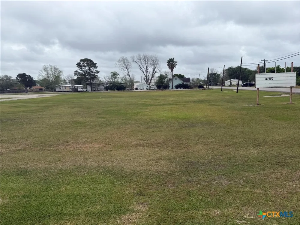 11 3rd Street Midfield, TX 77458