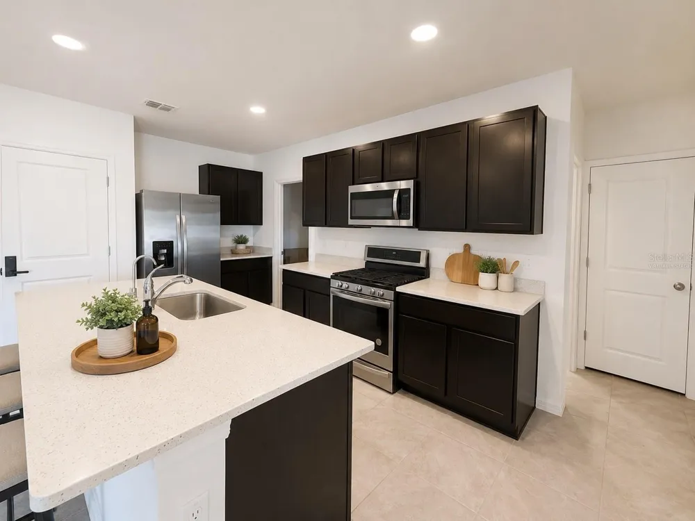 35710 KINSEY POINT Zephyrhills, FL 33541