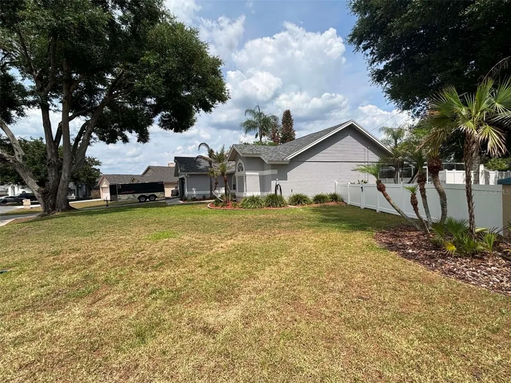 5358 MONTSERRAT DRIVE Lakeland, FL 33812