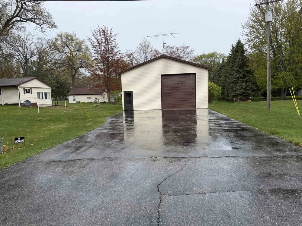 4866 Mikes Drive Caseville Township, MI 48725