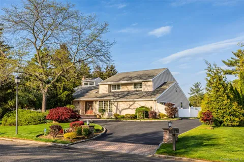 16 Cabriolet Lane