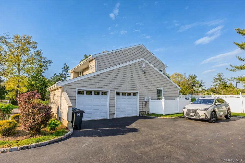 16 Cabriolet Lane Melville, NY 11747