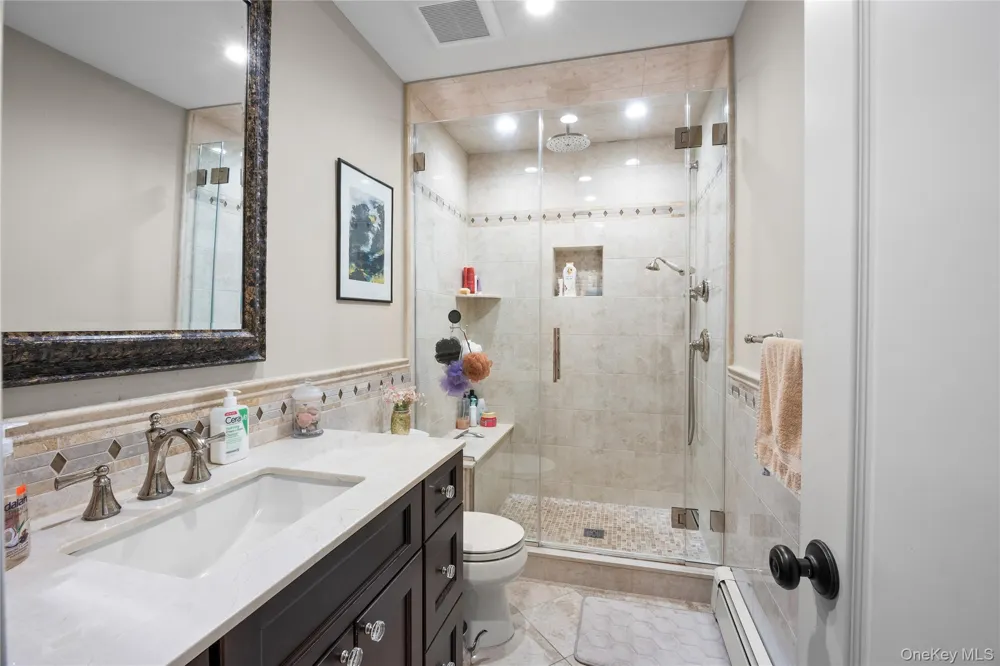 16 Cabriolet Lane Melville, NY 11747