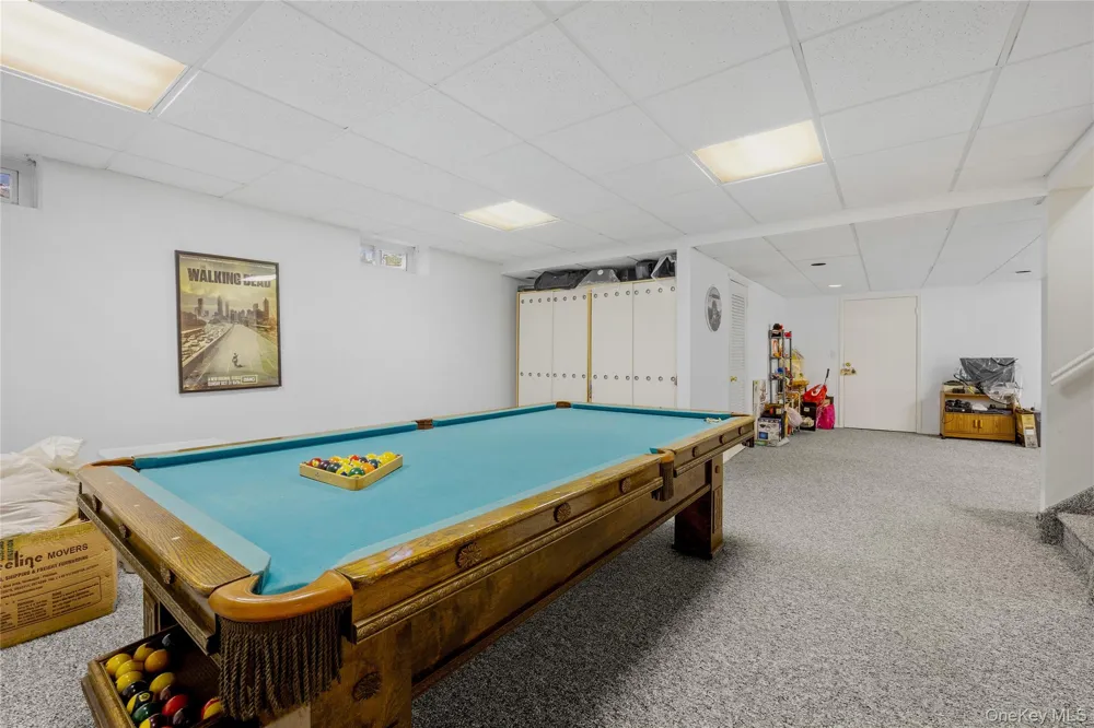 16 Cabriolet Lane Melville, NY 11747