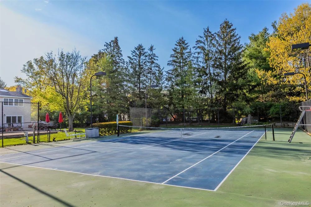 16 Cabriolet Lane Melville, NY 11747