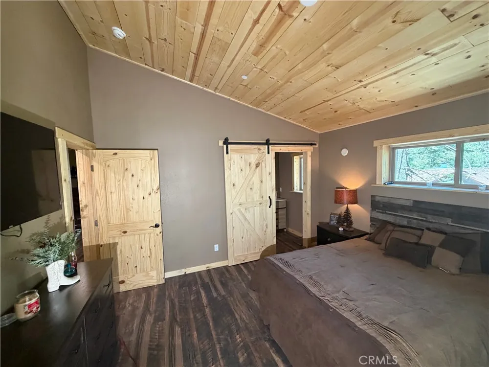 5975 Pine Avenue Angelus Oaks, CA 92305
