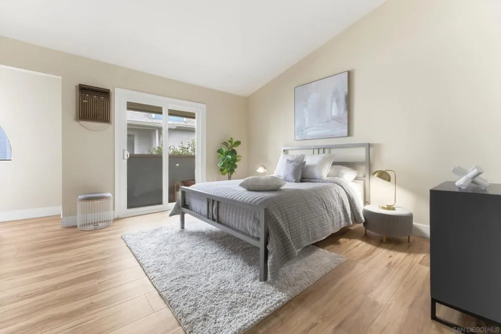 1442 Essex #4 San Diego, CA 92103