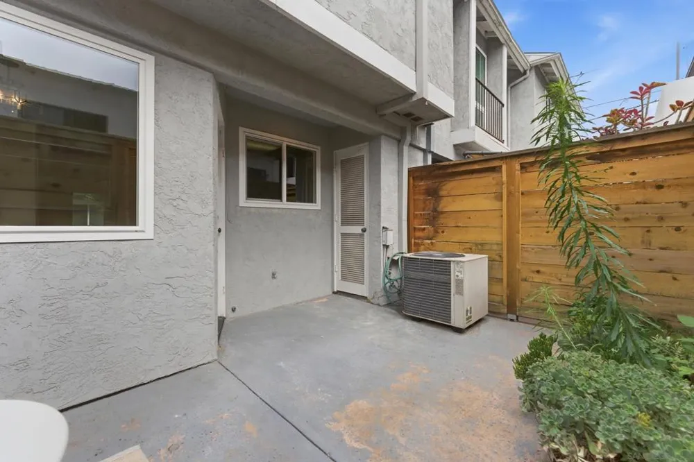 1442 Essex #4 San Diego, CA 92103