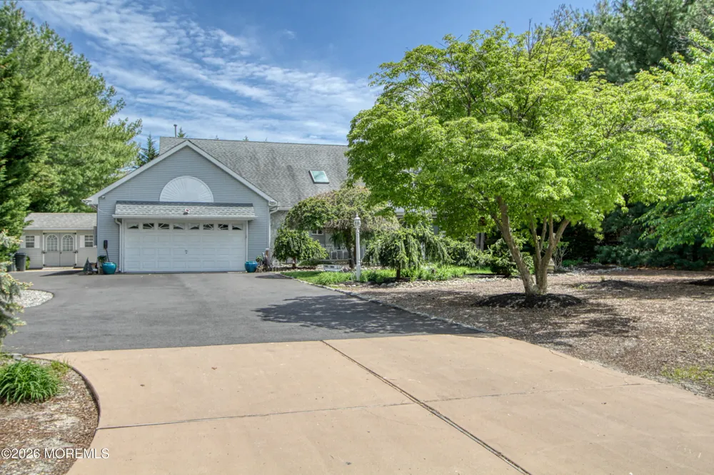 713 Western Boulevard Lanoka Harbor, NJ 08734